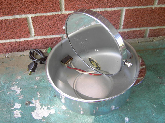 RETRO CHROME COSMETIC LAMP WALL LIGHT NEW YORK BEAUTY MIRROR EQUIPMENT OF AMERICA ADVERTISING LABEL