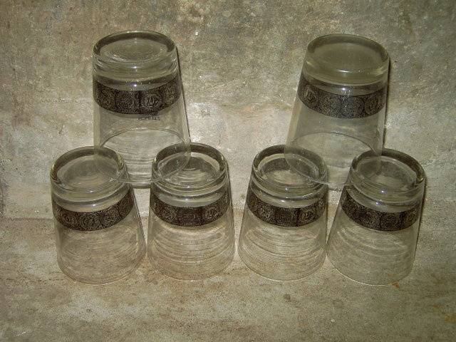SCHLITZ MALT LIQUOR BAR GLASS COCKTAIL DRINK TUMBLER SET