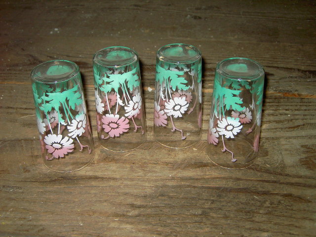 FLOWERED GLASS TUMBLER FLORAL PATTERN BEVERAGE GLASSES