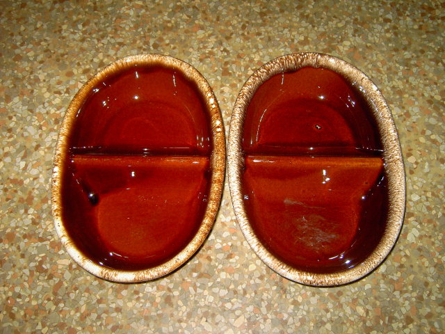 HULL POTTERY DIVIDED DISH CASSEROLE BOWL BROWN WHITE DRIP GLAZE RETRO TABLEWARE
