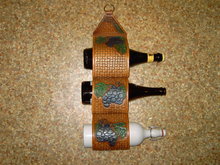 TOOLED LEATHER WINE BOTTLE HOLDER WALL RACK STRAP