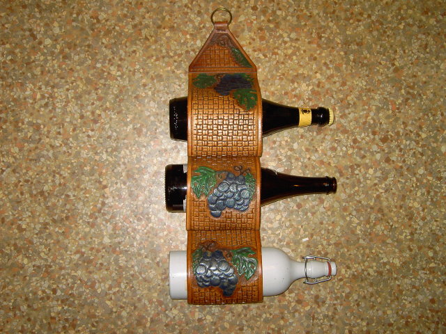 TOOLED LEATHER WINE BOTTLE HOLDER WALL RACK STRAP