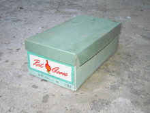 RED GOOSE SHOEBOX CHILDRENS SIZZLER FOOT APPAREL ADVERTISING CARDBOARD BOX