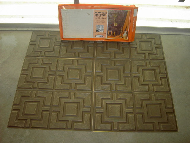SPANISH WOOD LOOK VINYL DOOR PANEL DECORATION DECAL 1968 TOWNE HOUSE COLLECTION ORIGINAL BOX ELMSFORD NEW YORK DECRO WALL ADVERTISING SLEEVE
