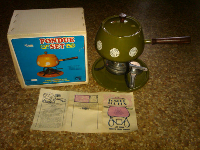 FONDUE FOOD SAUCE POT AVOCADO GREEN COOKING UTENSIL SET ORIGINAL ADVERTISING BOX INSTRUCTION FLYER