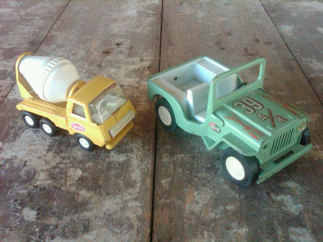 TONKA CEMENT TRUCK STEEL JEEP TOY VEHICLE