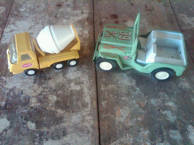 TONKA CEMENT TRUCK STEEL JEEP TOY VEHICLE
