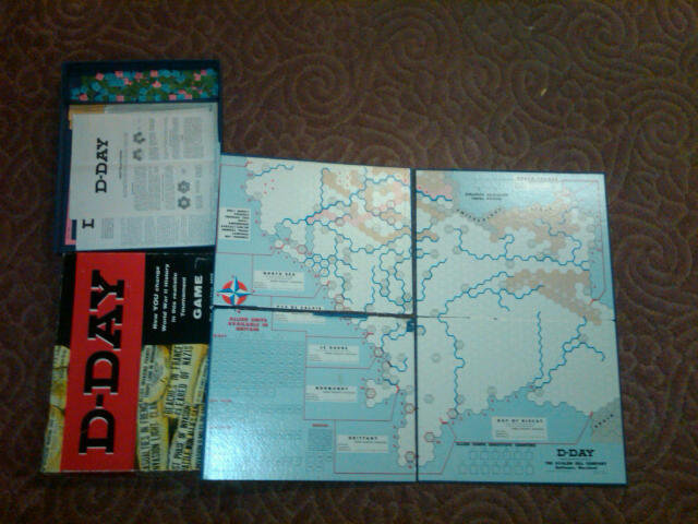 D DAY WORLD WAR TWO COMBAT INVASION MILITARY STRATEGY BOARD GAME AVALON HILL BALTIMORE MARYLAND USA