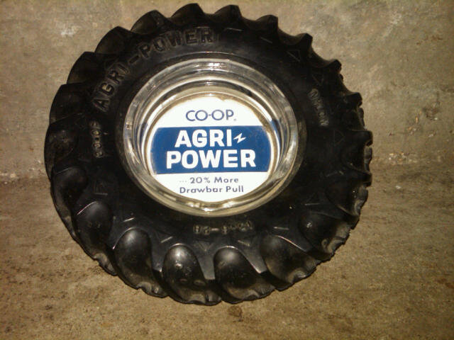CO OP AGRI POWER TRACTOR TIRE ASHTRAY CIGAR CIGARETTE SMOKING ACCESSORY FARM IMPLEMENT DEALER DESK UTENSIL