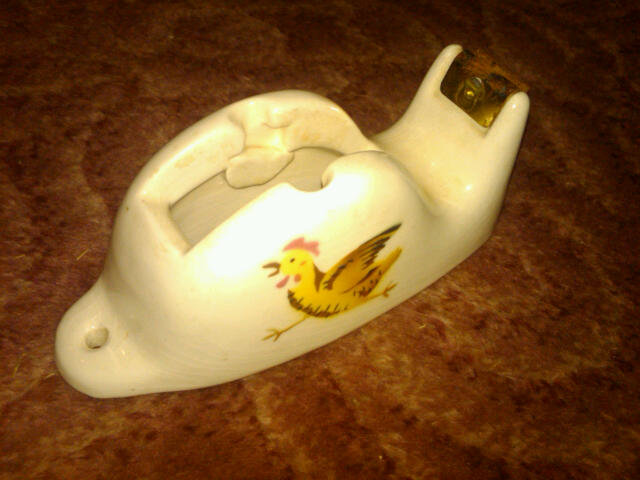 RUNNING ROOSTER CHASING HEN CHICKEN GLAZED POTTERY TAPE DISPENSER WALL DECORATION
