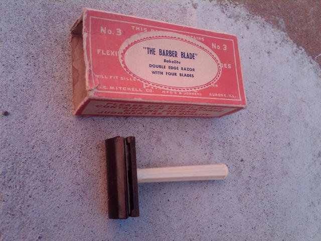 BARBER BLADE SLANT STROKE BAKELITE DOUBLE EDGE RAZOR BEARD SHAVER MITCHELL COMPANY AURORA ILLINOIS ADVERTISING CARDBOARD BOX