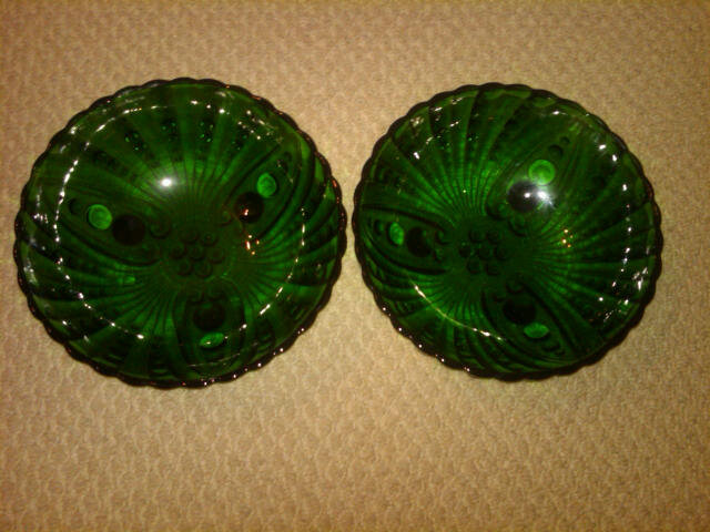 OYSTER PEARL FOREST GREEN GLASS BOWL SALAD SERVING DISH ANCHOR HOCKING TABLEWARE