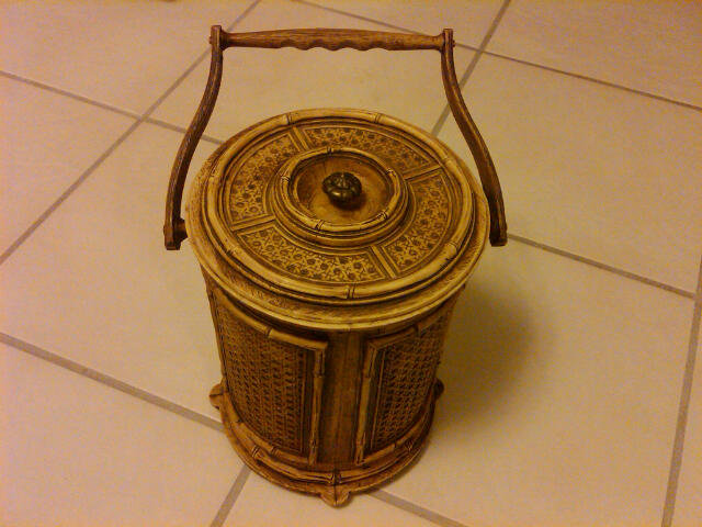 PLASTIC RESIN FIBERGLASS ICE BUCKET CHEST RETRO BAR LOUNGE ACCESSORY OWENS CORNING STICKER TAG
