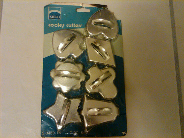 ALUMINUM COOKIE CUTTER DESSERT COOKY PASTRY MAKING TOOL ORIGINAL MIRRO STORE CARD