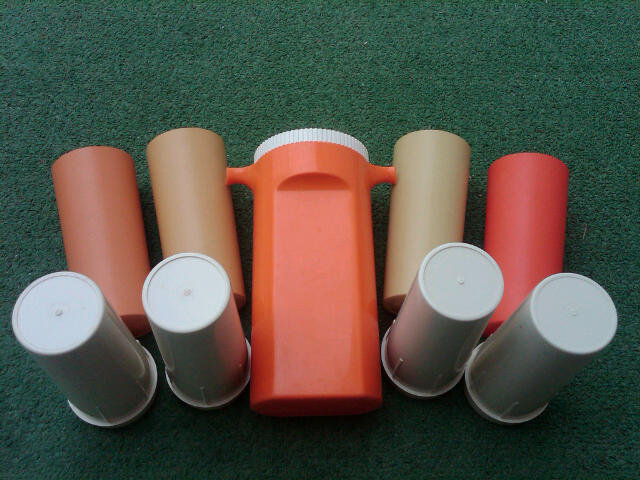 GITS WARE RETRO PICNIC UTENSIL HI KOOL GLASS TUMBLER CUP GUSTAVBERG SWEDEN JUICE PITCHER PLASTIC TABLEWARE ROSELLE ILLINOIS SWEDISH MADE BARWARE