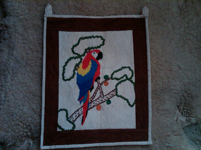 MACAW RED PARROT BIRD TAPESTRY RETRO ERA WALL HANGING HONDURUS MADE DECORATION