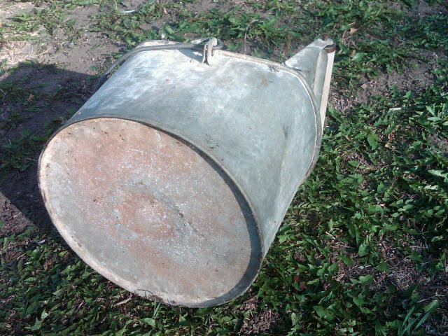 DELUXE BRAND GALVANIZED STEEL MOP BUCKET SCRUB PAIL