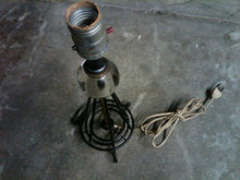 GLASS SPHERE BALL LAMP ROCKET SHIP LOOK STEEL WIRE ELECTRIC LIGHT 1950'S DESK ACCESSORY LIGHTING DEVICE