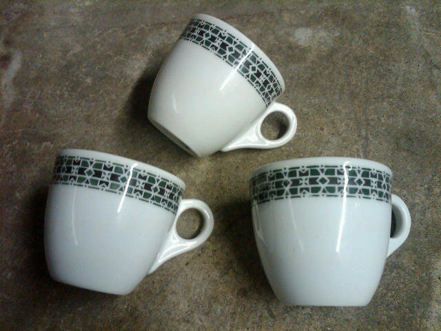 HEAVY RESTAURANT CHINA DEMITASSE CUP SMALL COFFEE MUG ALBERT PICK GREEN MILL BLACK KNIGHT CHICAGO ILLINOIS GERMANY STAMP MARK