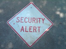 SECURITY ALERT STREET ROAD HIGHWAY SIGN WALL DECORATION DORM ROOM DOOR FIXTURE