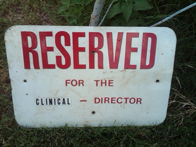 RESERVED CLINICAL DIRECTOR PARKING SIGN WALL DECORATION OFFICE ORNAMENT