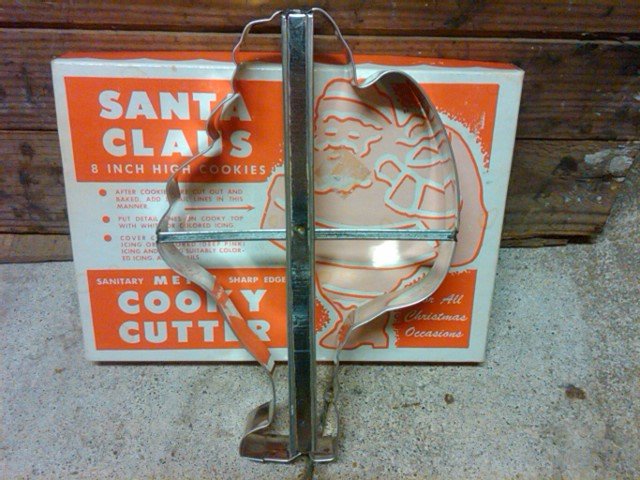 CHRISTMAS SANTA CLAUS COOKIE PASTRY CUTTER 8 INCH LARGE SIZE ORIGINAL CARDBOARD HOLIDAY GIFT BOX