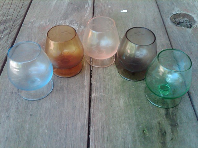 COLORED GLASS COGNAC STEM LIQUOR SERVING SNIFTER ETCHED FLORAL FLOWER PATTERN RETRO BAR GLASSES