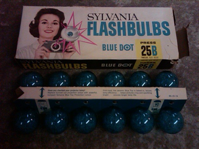SYLVANIA BLUE DOT FLASHBULB PRESS 25B TYPE CAMARA PHOTOGRAPHY ACCESSORY
