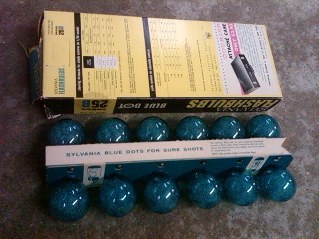 SYLVANIA BLUE DOT FLASHBULB PRESS 25B TYPE CAMARA PHOTOGRAPHY ACCESSORY