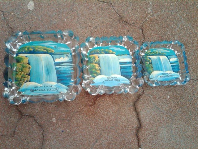 NIAGARA FALLS HAND PAINTED GLASS ASHTRAY SOUVENIR DISH DRESSER DESKTOP TRAY