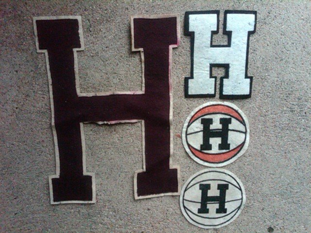 VARSITY LETTER H COLLEGE HIGH SCHOOL JACKET PATCH SPORTS ACHIEVEMENT AWARD RETRO GARMENT APPAREL ACCESSORY