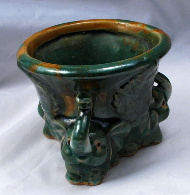 Majolica Drip Glaze Elephants Pottery Planter. ** PRICE REDUCED !**