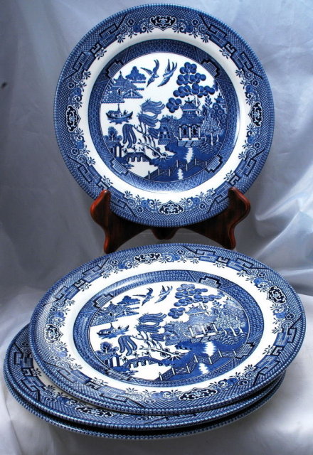 4 BLUE WILLOW PLATES Churchill Staffordshire 10