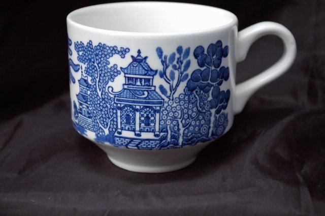 Blue Willow Churchill England China Teacup