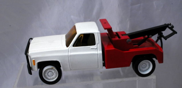 1975 CHEVY Tow Truck Wrecker AMOCO STANDARD OIL by Ertl.