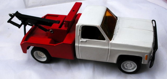 1975 CHEVY Tow Truck Wrecker AMOCO STANDARD OIL by Ertl.