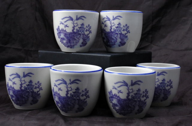 Set of Six Hall China Chinese Blue Willow Tea Cups
