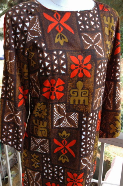 Pomare'Tahiti Retro Hawaiian Barkcloth Dress Slit Open Shoulders and Flared Sleeves
