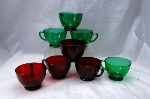 8 Ruby Red & Forest Green Anchor Hocking Punch Cups