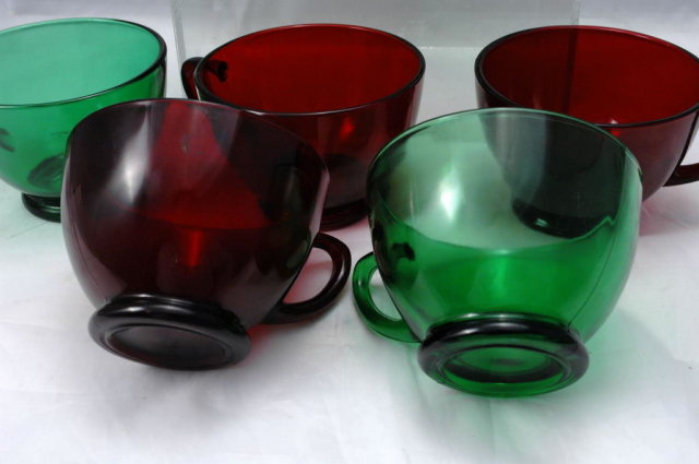 8 Ruby Red & Forest Green Anchor Hocking Punch Cups
