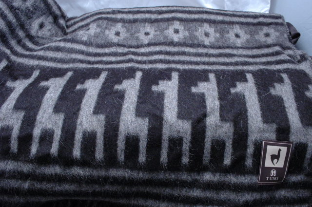 Natural Alpaca Blanket Throw with Fringe , New from Peru