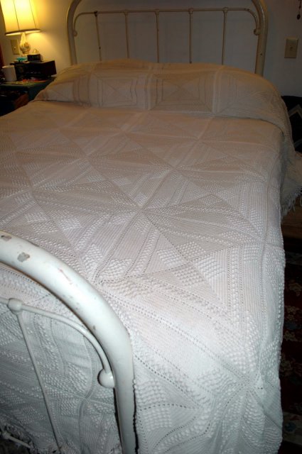 Vintage Crochet Ecru & Light Beige Bedspread Popcorn Nubby Squares 148