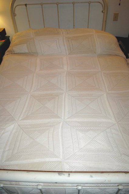 Vintage Crochet Ecru & Light Beige Bedspread Popcorn Nubby Squares 148