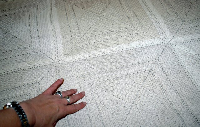 Vintage Crochet Ecru & Light Beige Bedspread Popcorn Nubby Squares 148