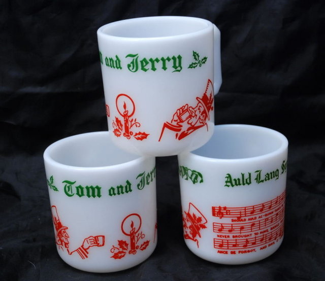 3 Vintage Tom and Jerry Anchor Hocking Christmas Mugs