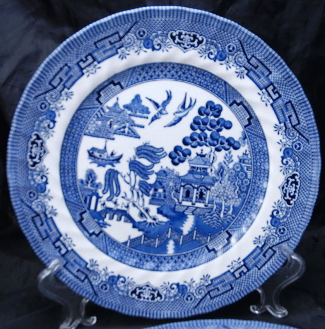 3 Blue Willow Royal Wessex England Dinner Plates 10