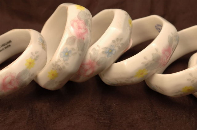 8 Staffordshire Fine Bone China Napkin Rings Made In England