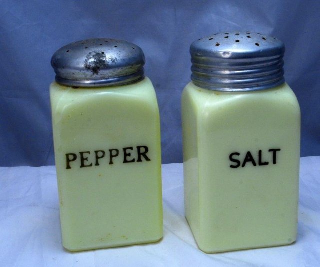 Custard Glass Range Top Salt & Pepper Shakers