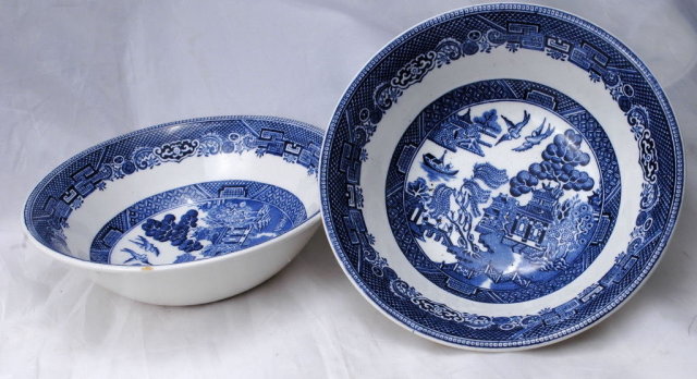 2 Johnson Brothers Blue Willow Cereal or Fruit Bowls. Made in England