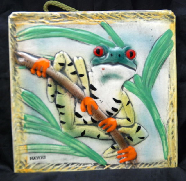 Hand Made in Kona Hawaii Porclain Frog Tile Trivet '